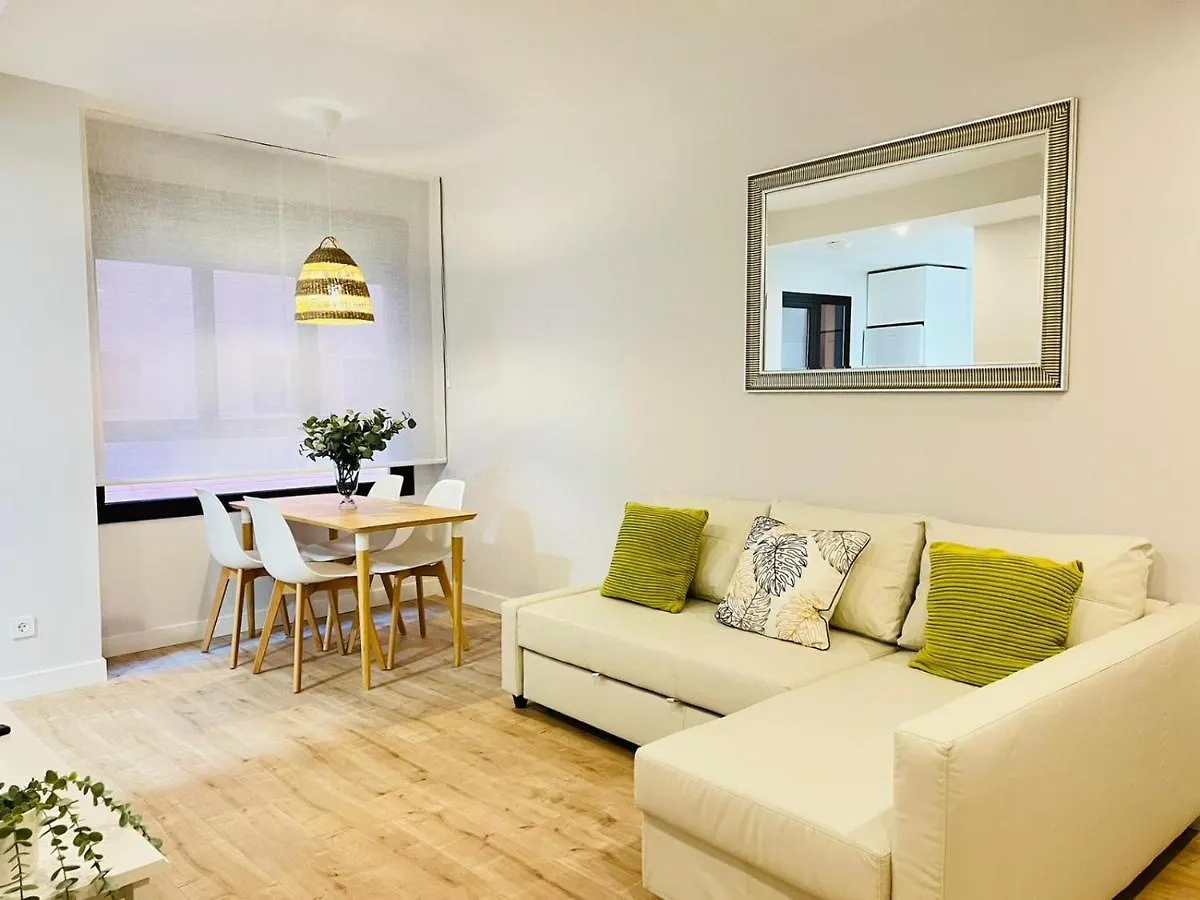 Sky Garden & Seasonal Pool Views By Ele Apartments マラガ