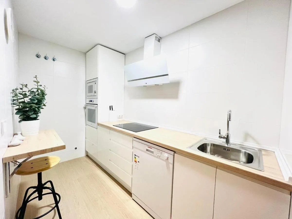 Sky Garden & Seasonal Pool Views By Ele Apartments マラガ